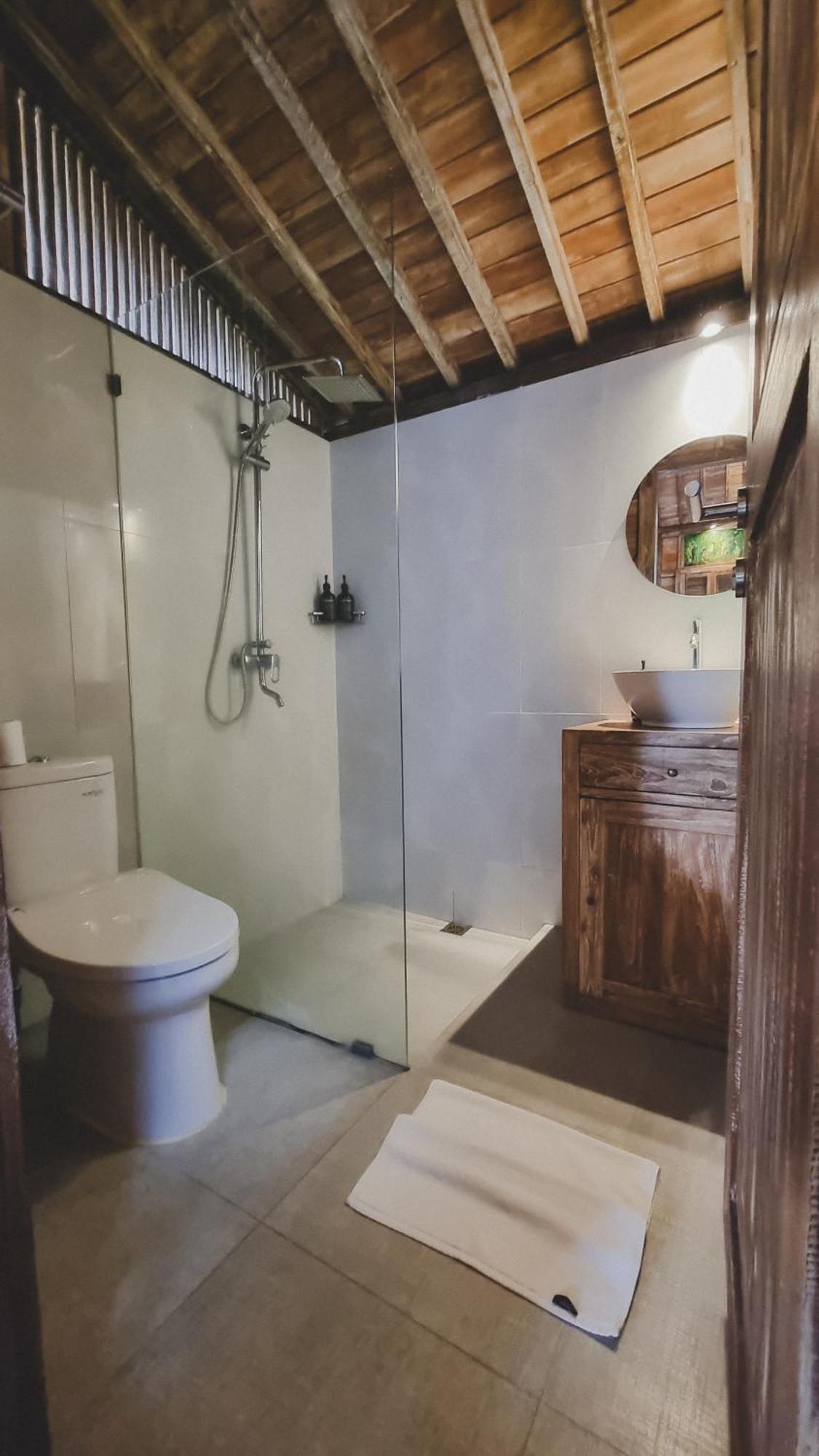 Aura Guesthouse Ubud  Bagian luar foto